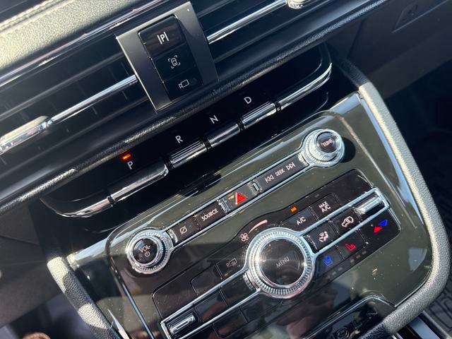 Vehicle Image 29