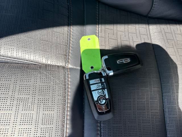 Vehicle Image 37