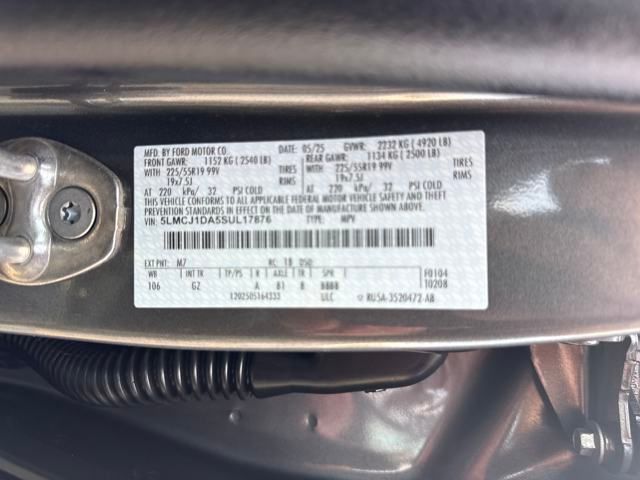 Vehicle Image 35