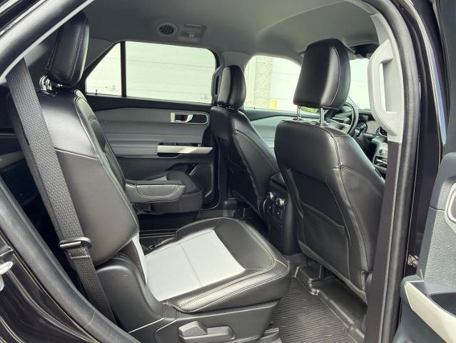 Certified Used 2022 Black Metallic Ford  image 22