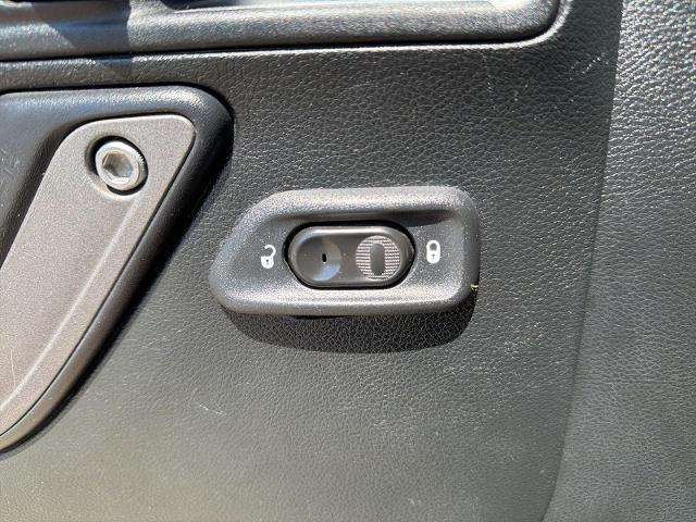 Used 2017 Rhino Clearcoat Jeep  image 19