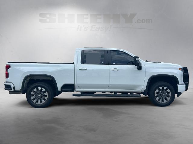Used 2025 Summit White Chevrolet  image 10