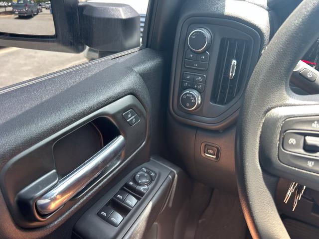 Used 2025 Summit White Chevrolet  image 20