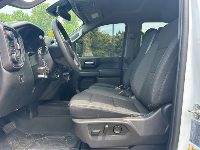 Used 2025 Summit White Chevrolet  image 9