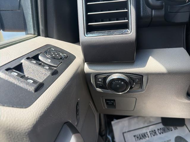 Used 2020 Velocity Blue Metallic Ford  image 20
