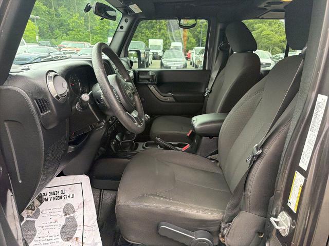 Used 2016 Granite Crystal Clearcoat Metallic Jeep  image 8