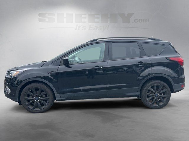 Used 2019 Black Metallic Ford  image 16