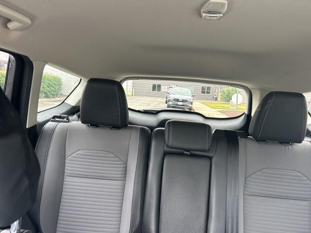 Used 2019 Black Metallic Ford  image 26