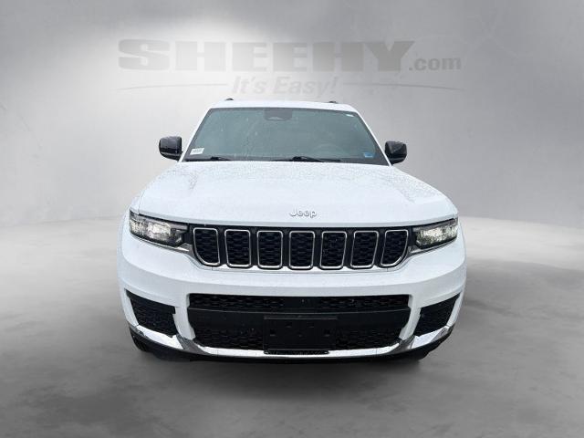 Used 2025 Bright White Clearcoat Jeep  image 19