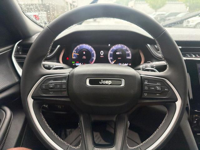 Used 2025 Bright White Clearcoat Jeep  image 20