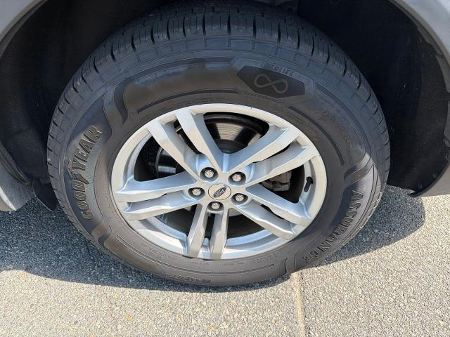 Used 2020 Black Metallic Ford  image 25
