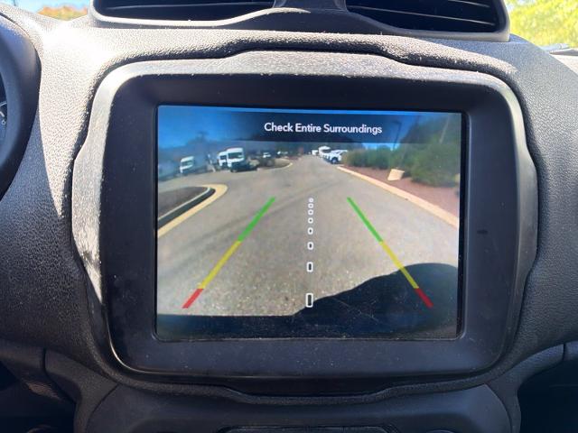 Used 2021 Crystal Metallic Jeep  image 22