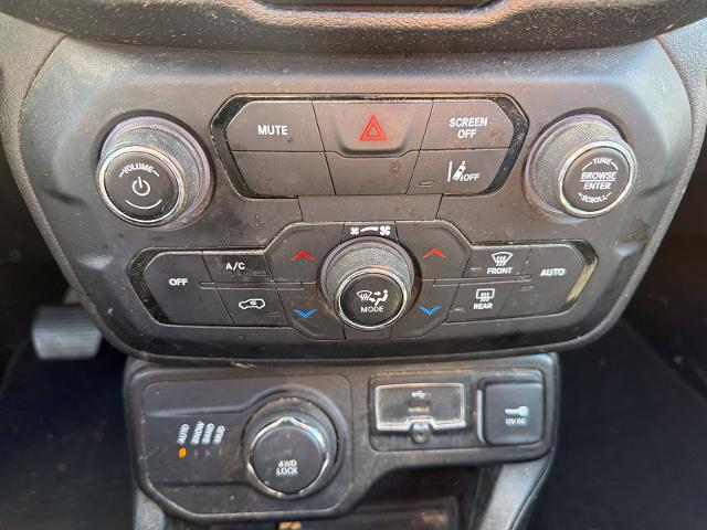 Used 2021 Crystal Metallic Jeep  image 23