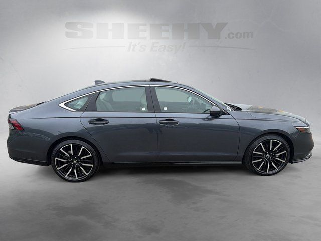 Used 2023 Urban Gray Pearl Honda  image 10