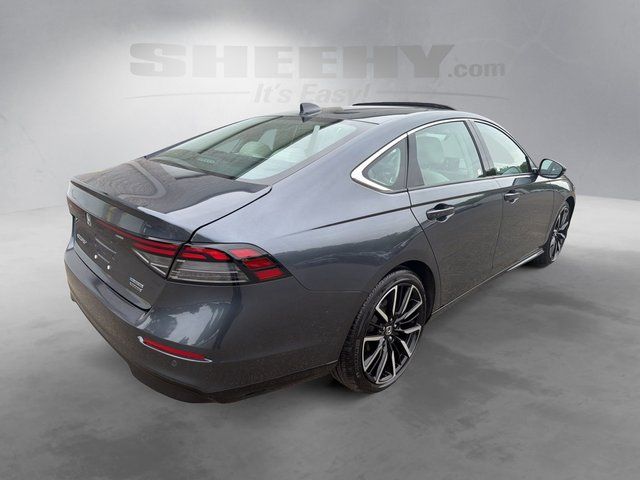 Used 2023 Urban Gray Pearl Honda  image 12