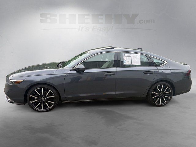Used 2023 Urban Gray Pearl Honda  image 15