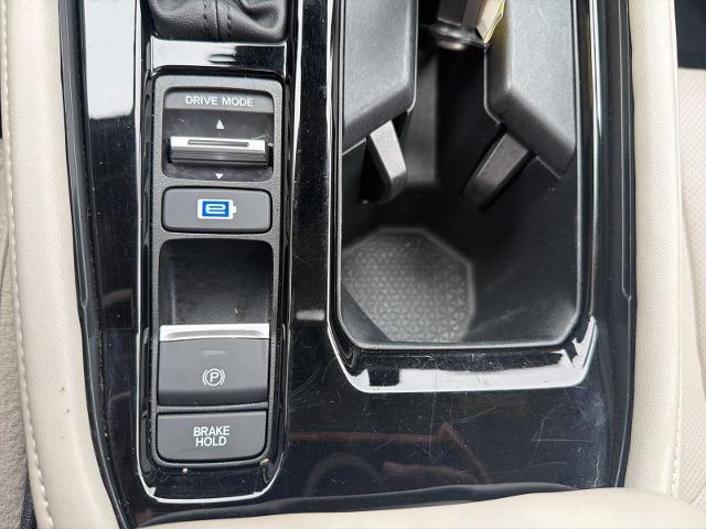 Used 2023 Urban Gray Pearl Honda  image 25