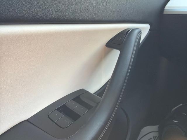 Used 2020 Midnight Silver Metallic Tesla  image 24