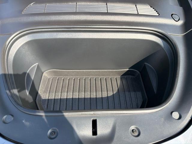 Used 2020 Midnight Silver Metallic Tesla  image 27