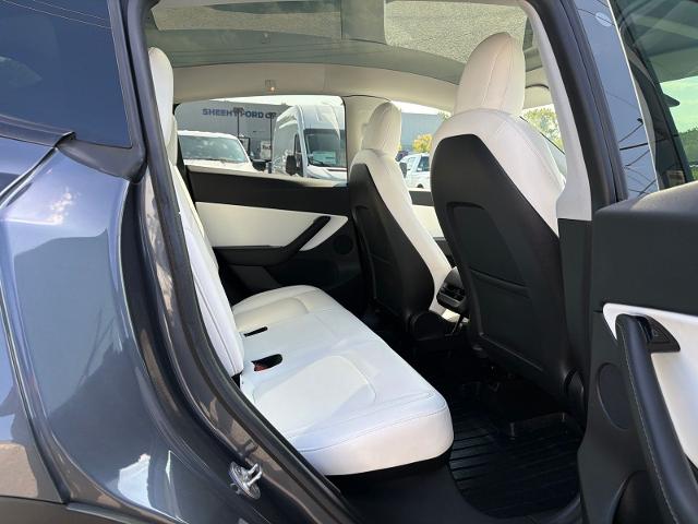 Used 2020 Midnight Silver Metallic Tesla  image 28