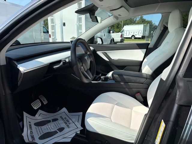Used 2020 Midnight Silver Metallic Tesla  image 8
