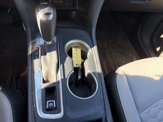 Used 2020 Summit White Chevrolet  image 17