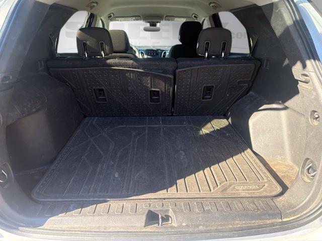 Used 2020 Summit White Chevrolet  image 20