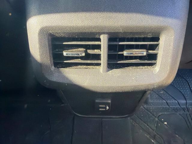 Used 2020 Summit White Chevrolet  image 24