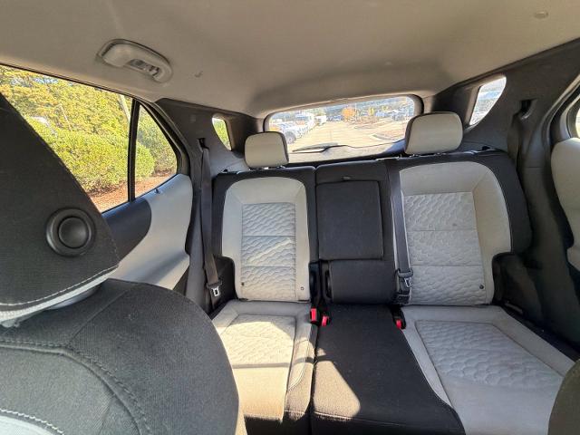 Used 2020 Summit White Chevrolet  image 28