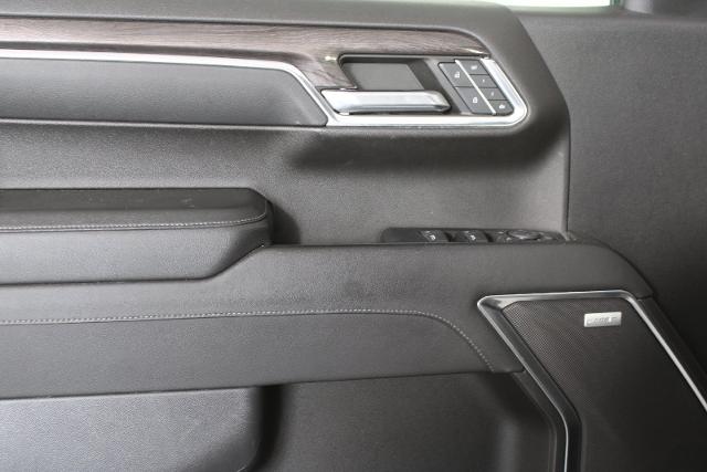 Used 2023 Summit White Chevrolet  image 14