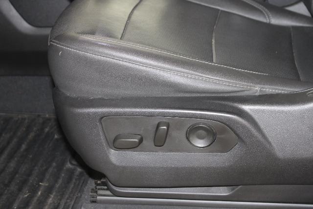 Used 2023 Summit White Chevrolet  image 16