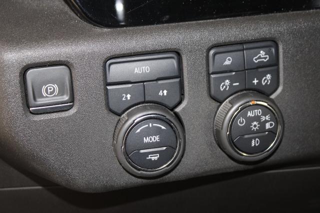 Used 2023 Summit White Chevrolet  image 24
