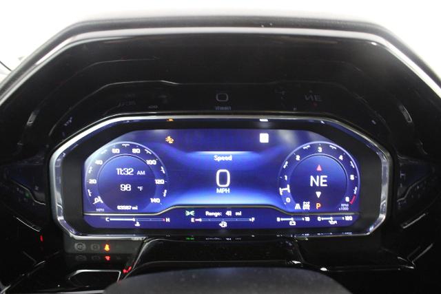 Used 2023 Summit White Chevrolet  image 27