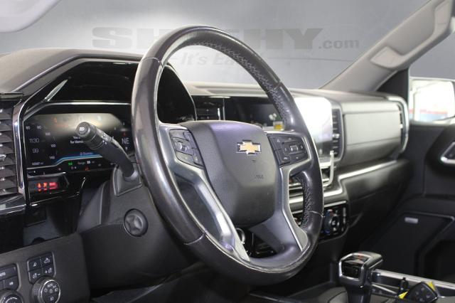 Used 2023 Summit White Chevrolet  image 3