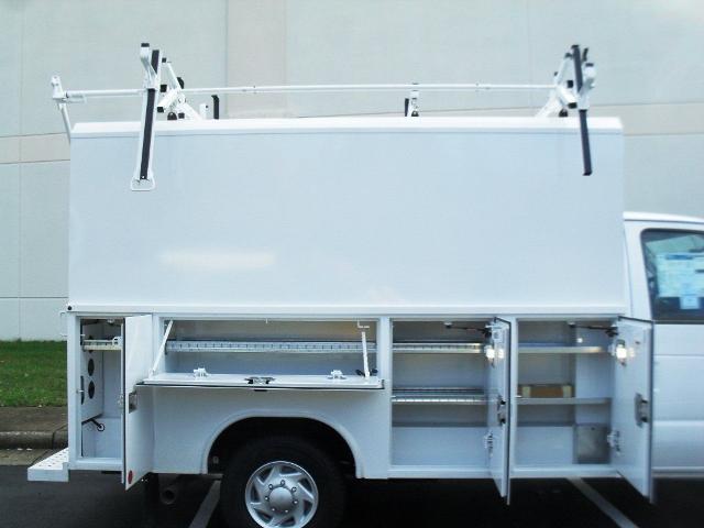 New 2025 Oxford White Ford Base image 17