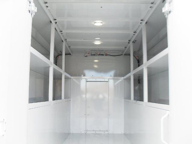 New 2025 Oxford White Ford Base image 21