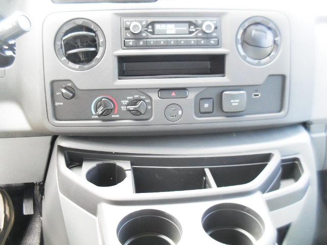 New 2025 Oxford White Ford Base image 22