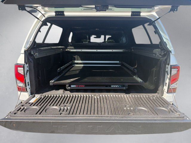 Used 2023 White Nissan  image 22