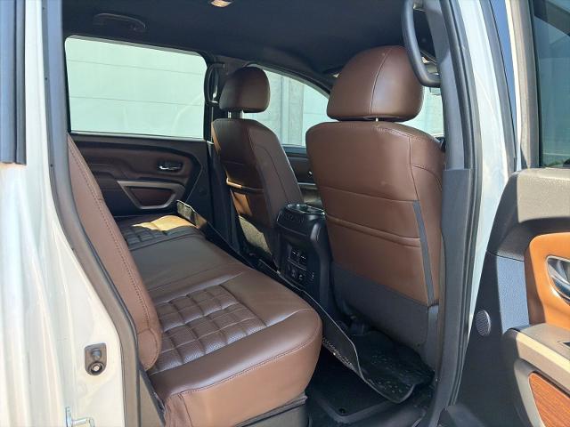 Used 2023 White Nissan  image 26
