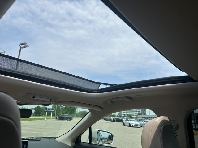 Vehicle Image 26