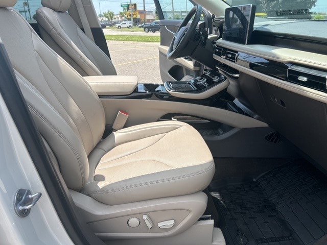 Vehicle Image 31