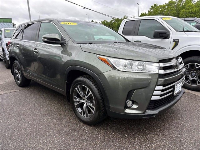 2017 Toyota Highlander LE