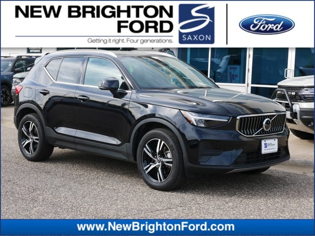 2025 Volvo XC40