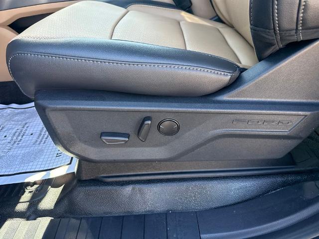 New 2026 Oxford White Ford Lariat image 55
