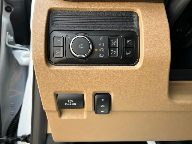 New 2026 Oxford White Ford Lariat image 71