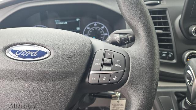 New 2025 Oxford White Ford LR AWD image 25