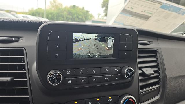 New 2025 Oxford White Ford LR AWD image 28